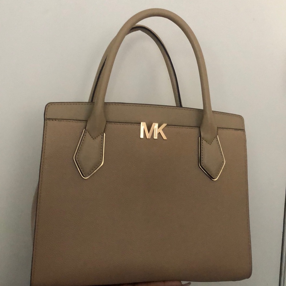 Beige Micheal Kors Bag